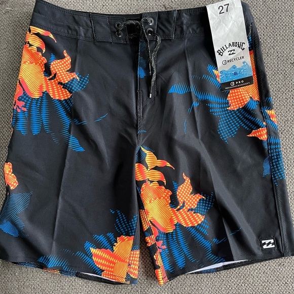 NWT Billabong Boys' Sundays Pro Boardshort, no liner, 27 waist, "Neon Night" - Picture 2 of 6